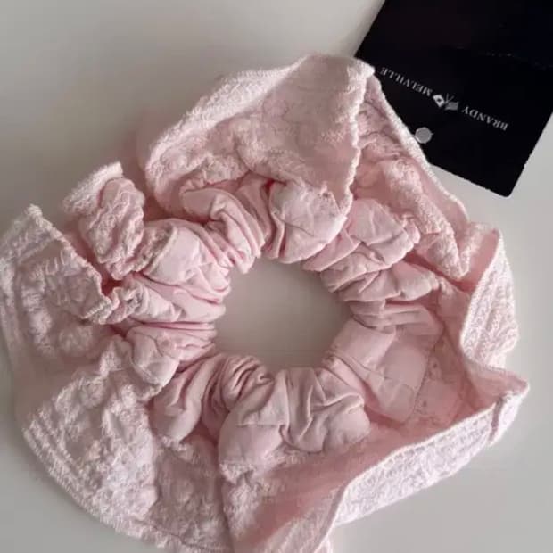 브랜디멜빌 핑크 러플 스크런치