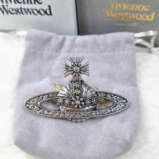 빈티지 비비안웨스트우드 실버 엔틱 브로치