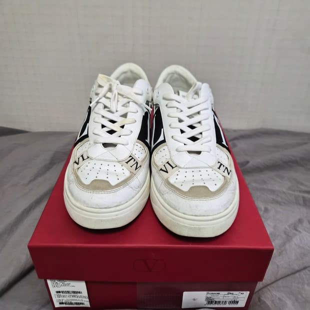 발렌티노 2Y2S0C58WRQ24P 42 사이즈