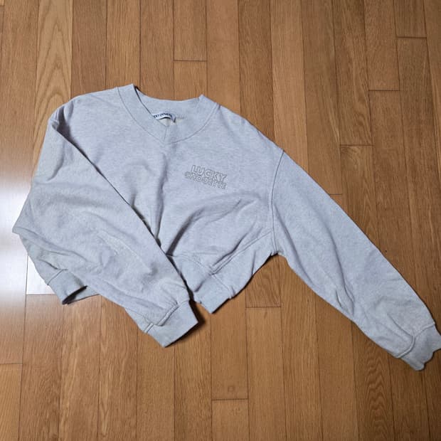 럭키슈에뜨 맨투맨