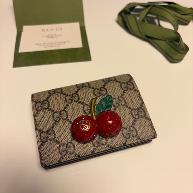 구찌 체리 반지갑