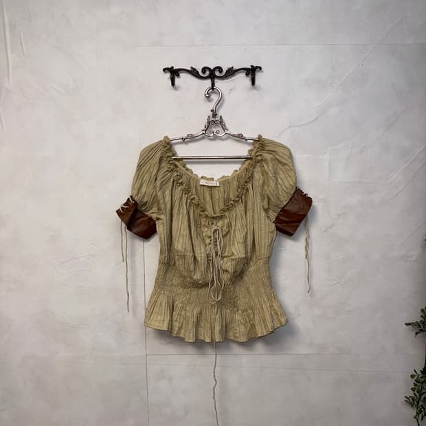 Beige bohemian western laceup 오프숄더 bl