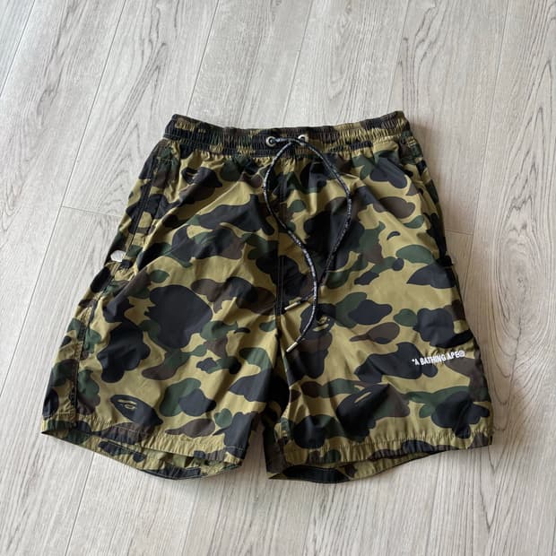 [M] 베이프 1st 카모 쇼츠