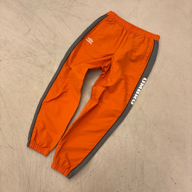 엄브로 오렌지 사이드라인 조거 팬츠