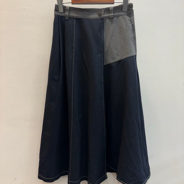 네이비 그레이 패치 스커트 