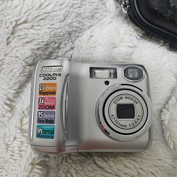 니콘 쿨픽스 2200 레트로 디카 빈티지 카메라