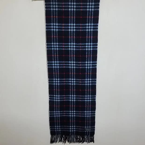 (정품) 버버리 머플러 체크 목도리 네이비 램스울 영국판 
