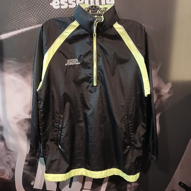 기카 인터내셔널 바람막이