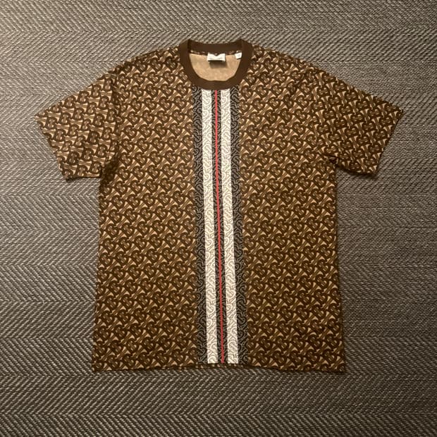 버버리 모노그램 반팔 XS