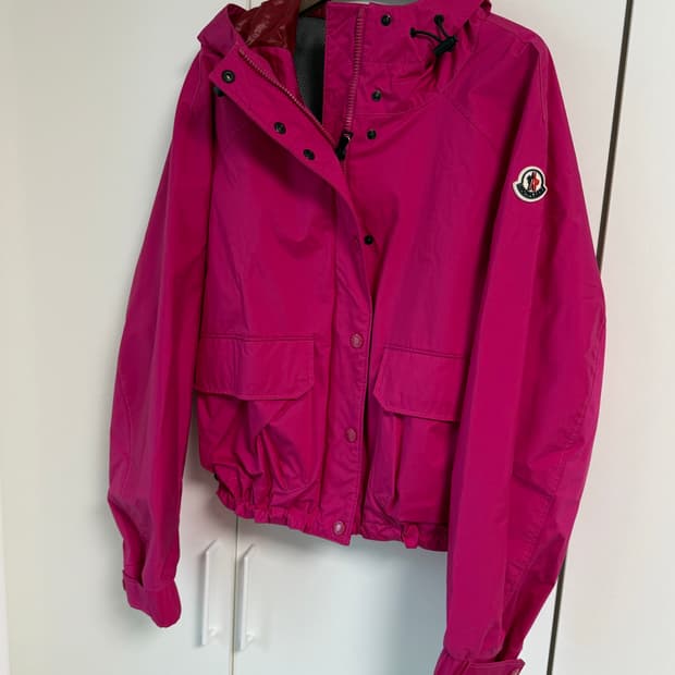 몽클레어 바람막이 자켓