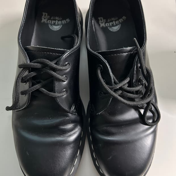 닥터마틴 1461 스무스 화이트스티치