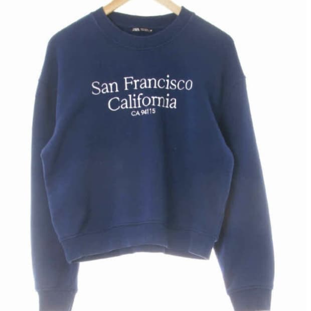 자라 네이비 자수 레터링 맨투맨