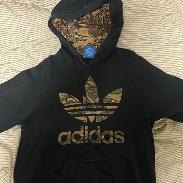 아디다스 빅로고 후드티