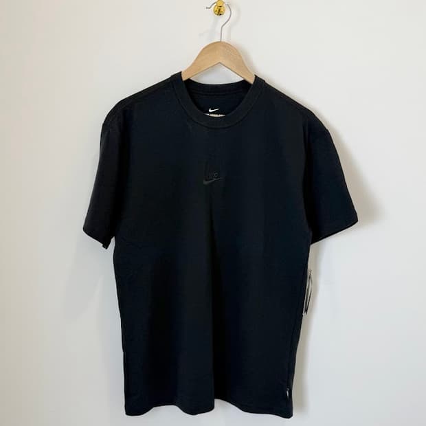 나이키 NSW 프리미엄 반팔티 블랙 새상품