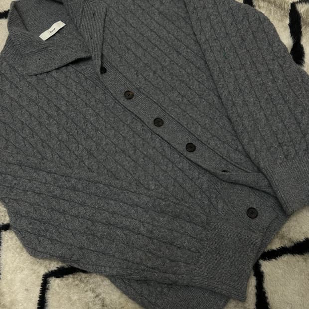 [M]던스트 오버핏 알파카 케이블 하이넥 가디건/멜란지그레이