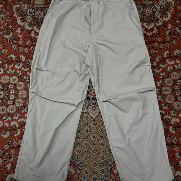 [L] UNIQLO 유니클로 베이지 파라슈트 팬츠