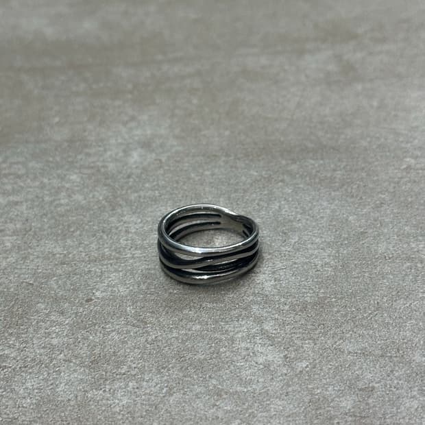 Twaist Line - 꼬인 라인 반지