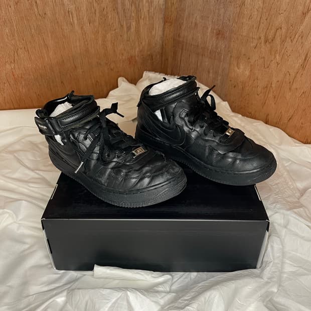꼼데가르송 나이키 에어포스1 미드 블랙