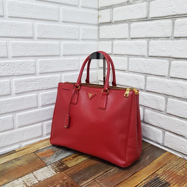 [정품] 프라다 사피아노 럭스 토트백 레드