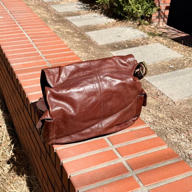 랄프로렌 브라운 카우 멀티 포켓 레더 메신저 백