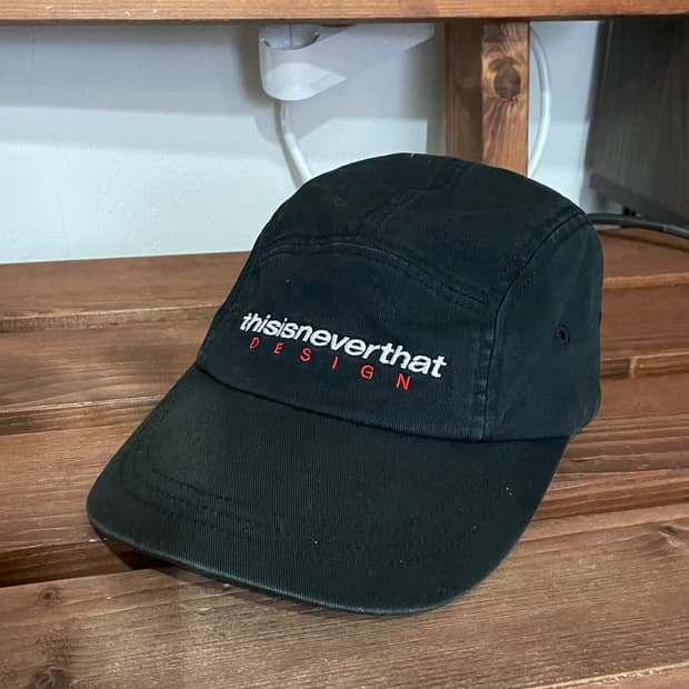 Thisisneverthat 디네댓 캠프캡