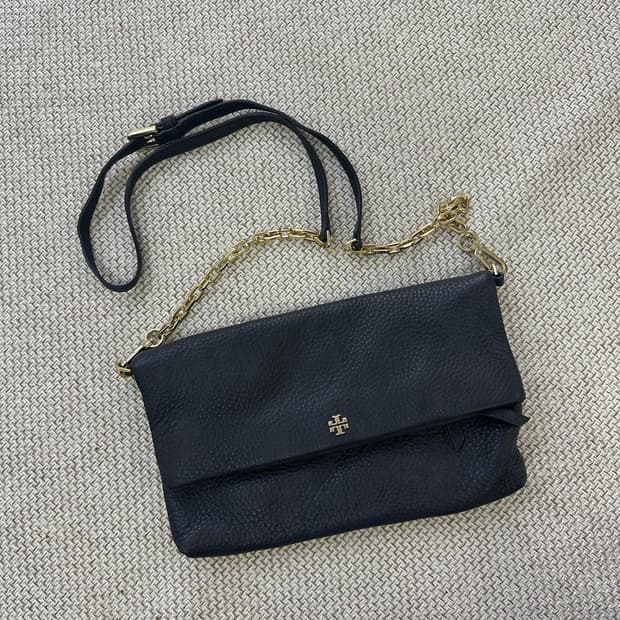 실측확인 토리버치 폴드오버 크로스백 0406D