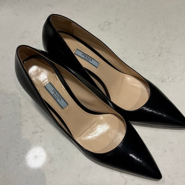 프라다 포인트토 펌프스 힐 38