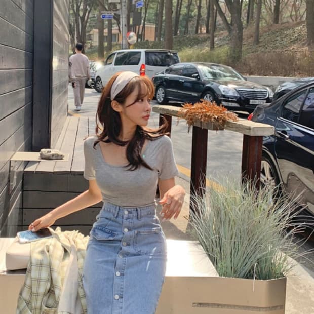 그레이 라운드 반팔티셔츠