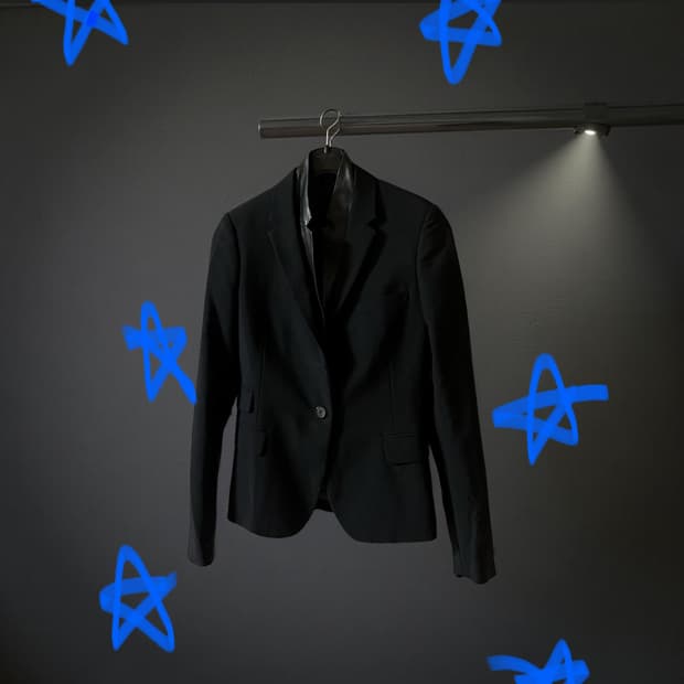 𝙽𝚎𝚒𝚕 𝚋𝚊𝚛𝚛𝚎𝚝𝚃 닐바렛 블랙 자켓