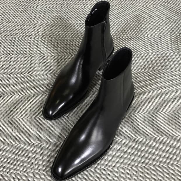 260 조앤슈 클래식 느와르 부츠 생로랑 부츠 그라더스 로스트가든 킨치