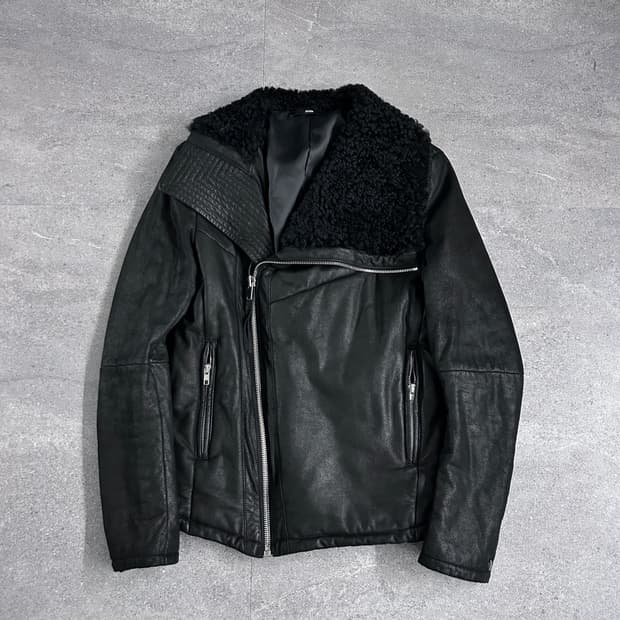 시스템 옴므 시어링 하이넥 자켓