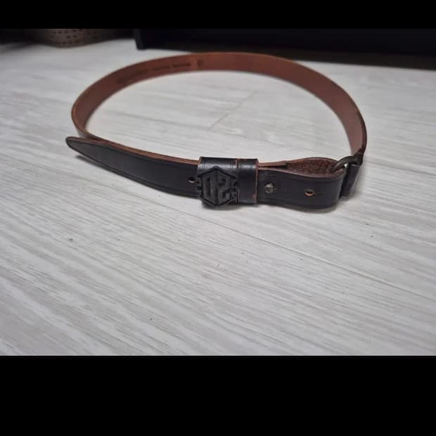 디스퀘어드 벨트