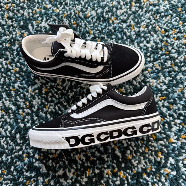 CDG x 반스 올드 스쿨 스니커즈