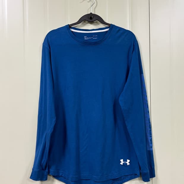 언더아머 롱슬리브
