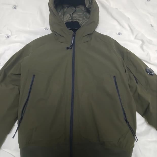 CP 컴퍼니 렌즈 와펜 후드패딩 M