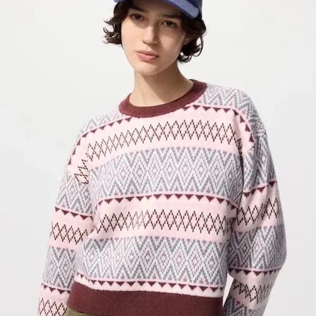 유니클로 JW앤더슨 페아아일 크루넥 스웨터