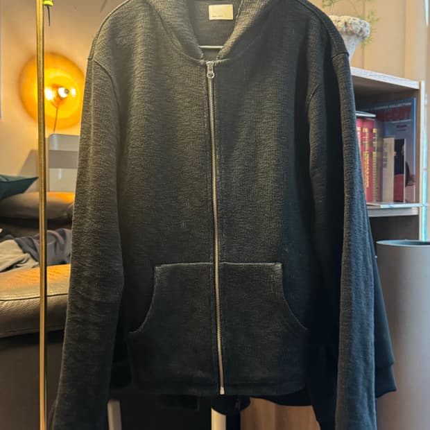 모노프리베 텍스처 후드 집업 블랙