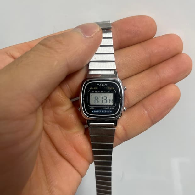 카시오 LA670W