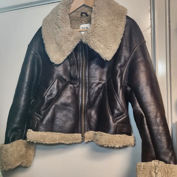 자라 오버핏 무스탕 브라운 XS