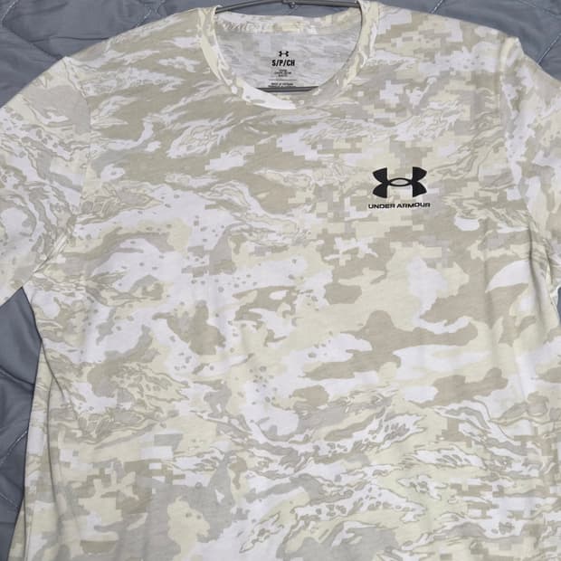 언더아머 카모반팔