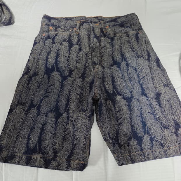 캐피탈 맥파이 반바지 32사이즈