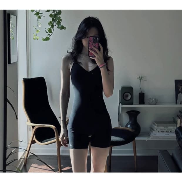 알로요가 Alo Yoga Alosoft Suns Out 바디수트