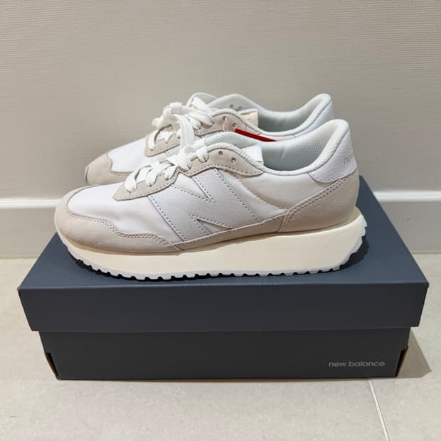 뉴발란스 237 팀버울프 샌드 245 새상품