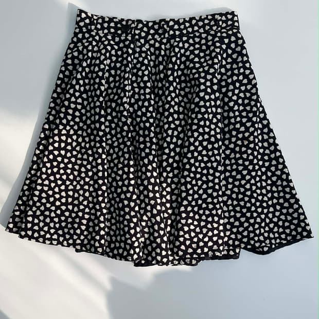 입생로랑 일본판 Y2K 하트 패턴 도트 땡땡이 플레어 스커트 치마