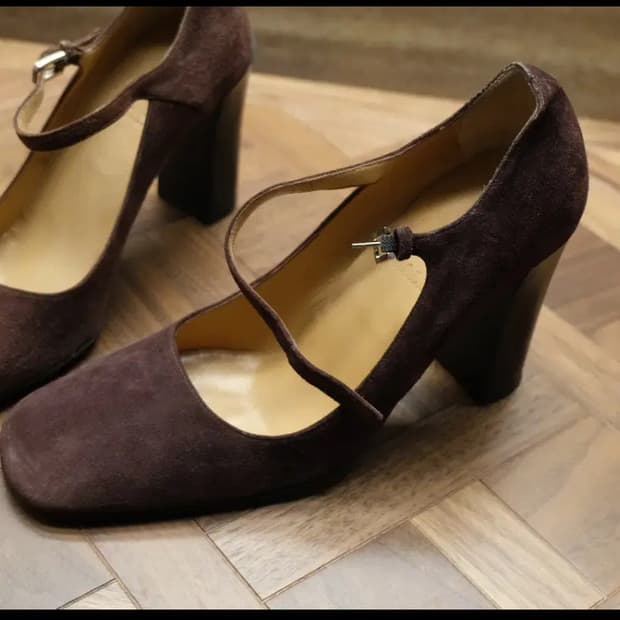 BALLY 발리 스웨이드 메리제인 스택힐 구두