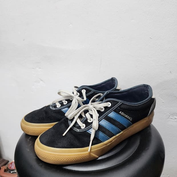 adidas x THE FOURNESS 콜라보 아방 단화