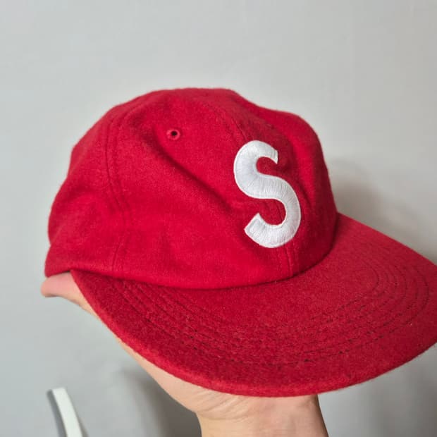 (3회착) 슈프림 울 S로고 캠프캡