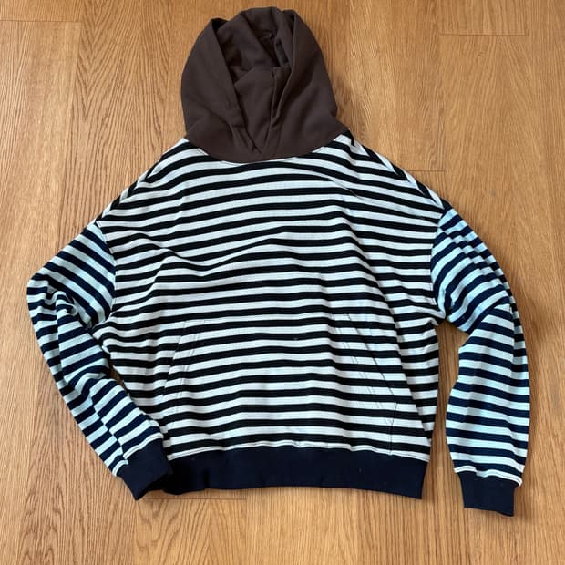 리얼리티 픽션 후드티 