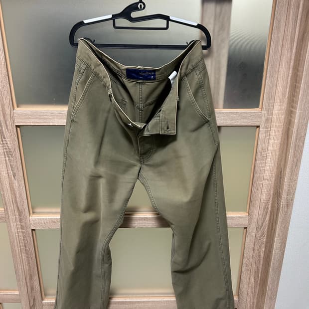 [2] vlindfiles 브러시드 치노 올리브 색상