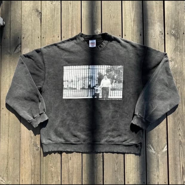 Sober 굿즈 public enemy 스웻